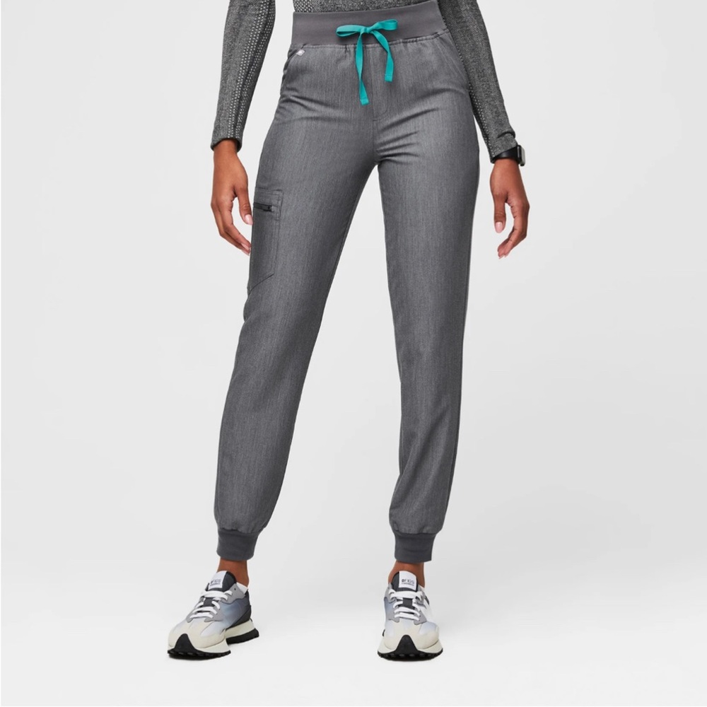 Figs Gray Scrub Set with Teal Drawstring